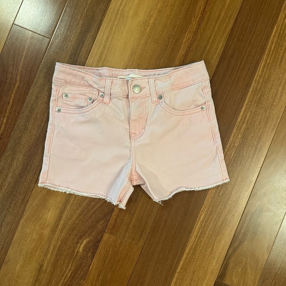 Levis Pale Pink Girlfriend Shorts Girls Sz 8 - Like New! - Picture 2 of 4
